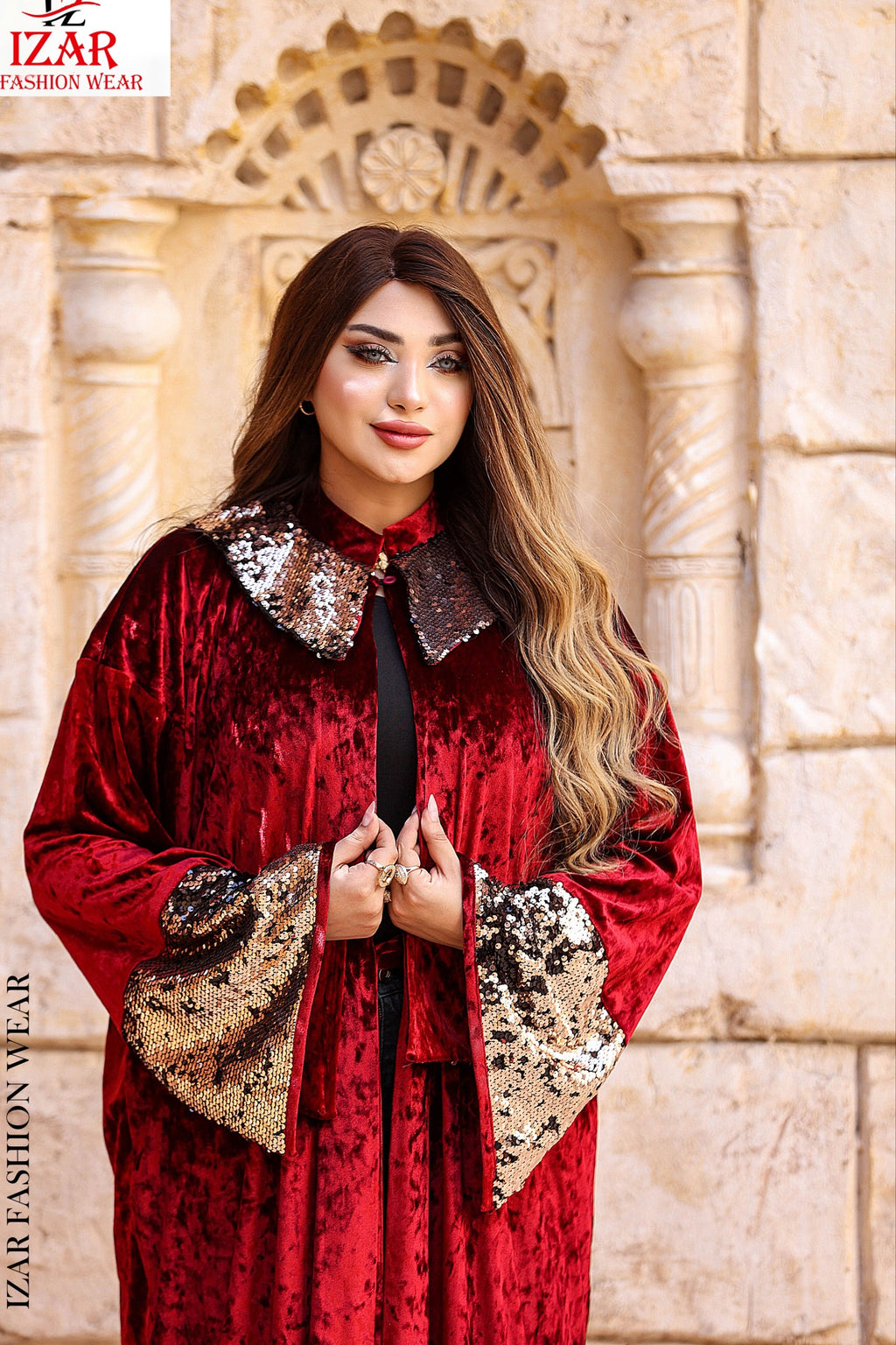 Velvet kaftan in gold and burgundy