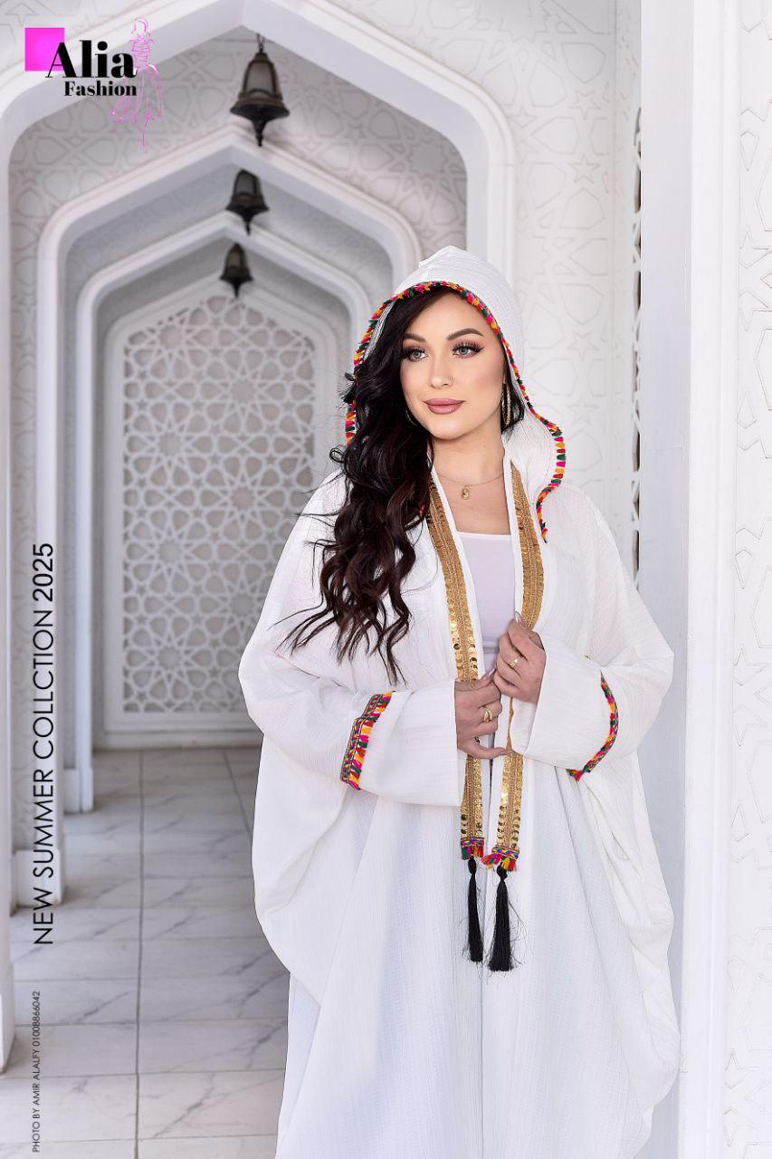 قفطان ابيض بكابشو
